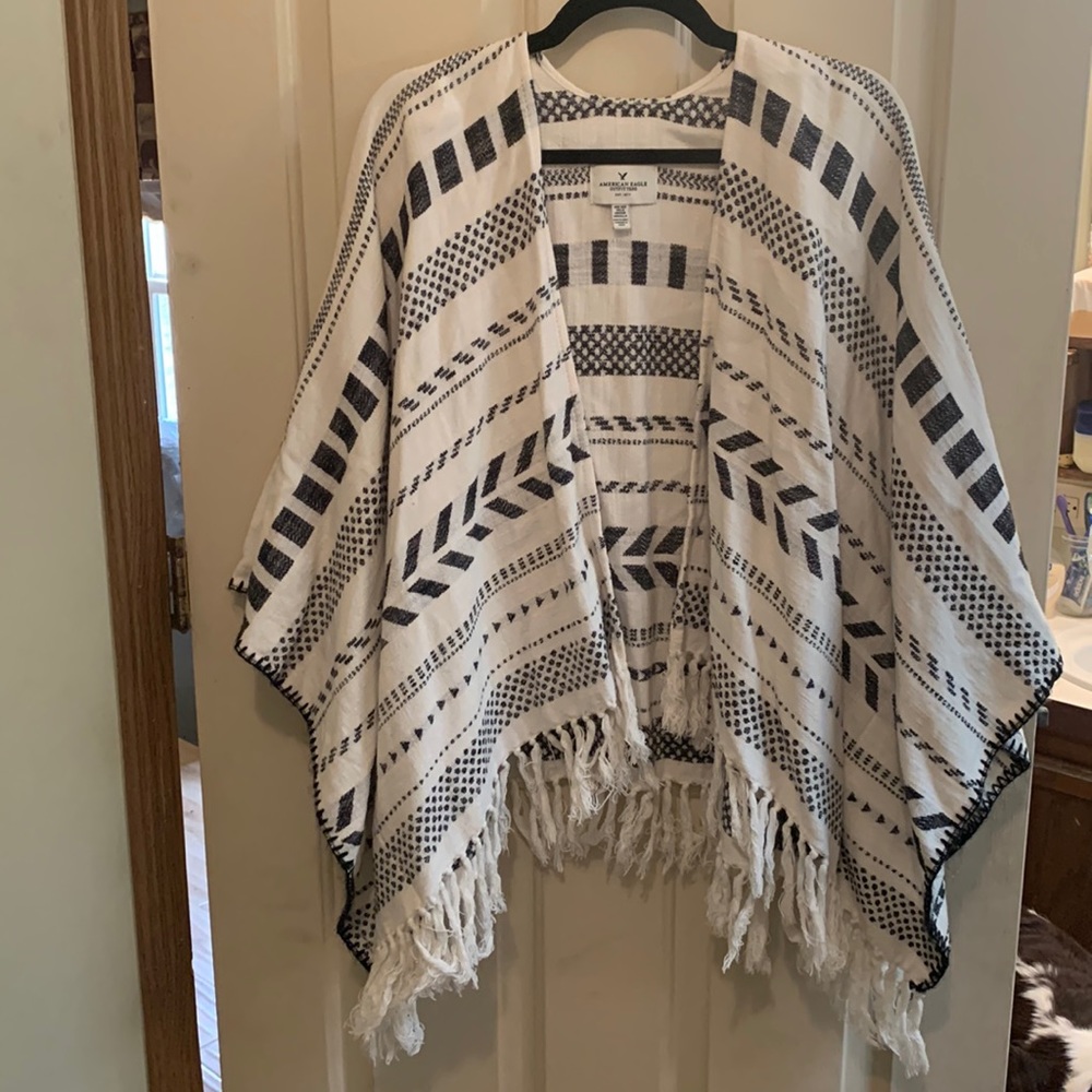 OS. AE boho kimono. White and black Aztec with fringe bottom. Never worn.